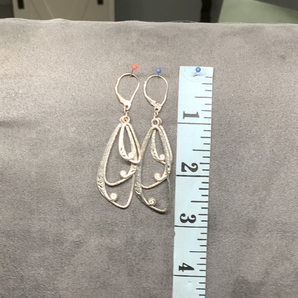 Sterling silver earring with small crystals